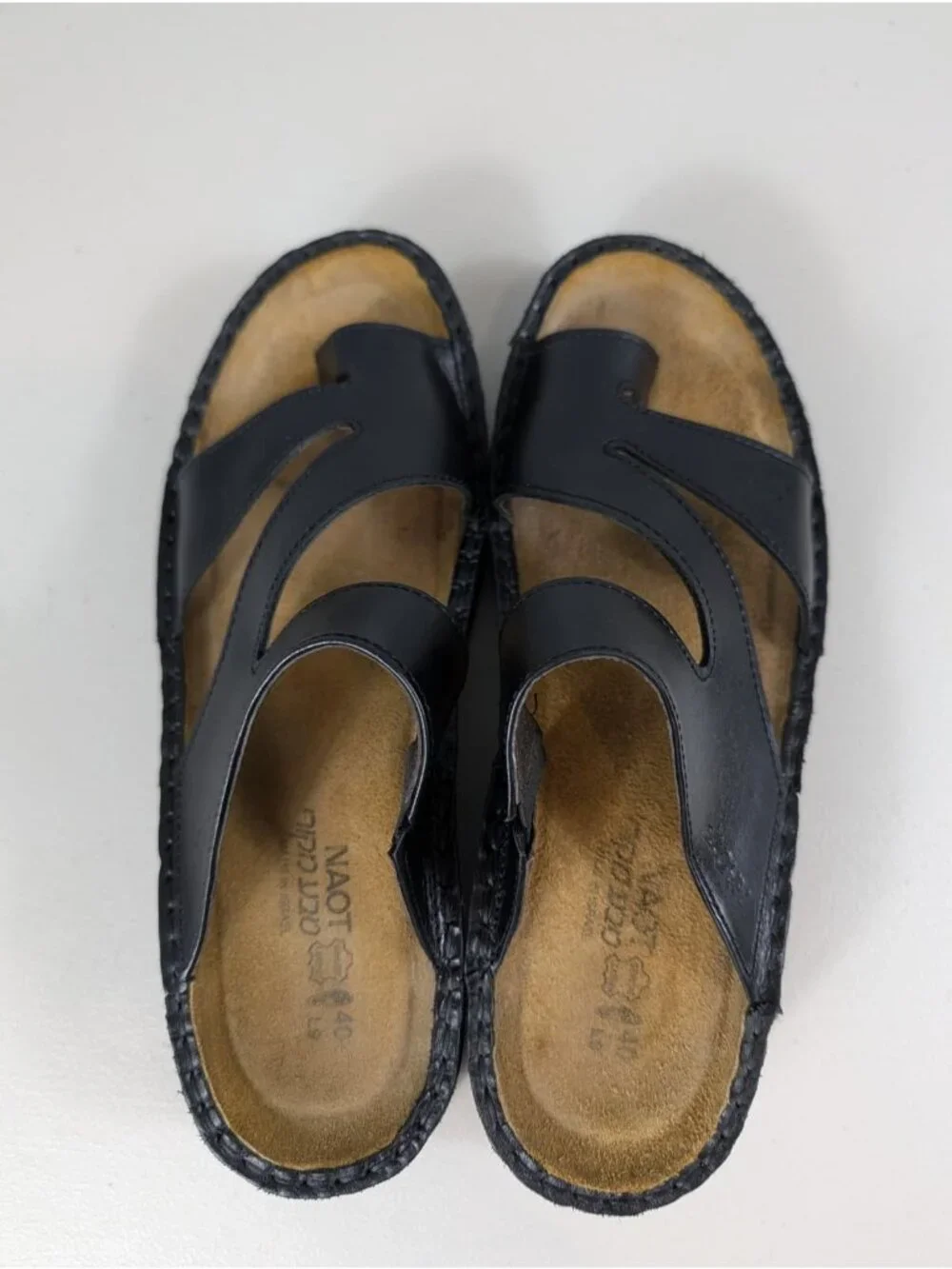 Naot Monterey sandals in black leather women's size 9